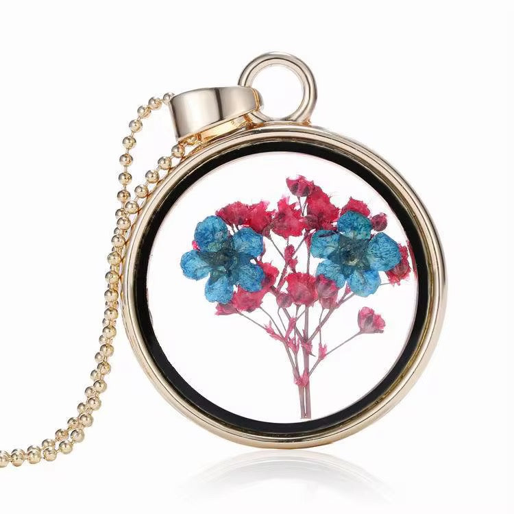 Collezione “Eternal Bloom” – Collane con Fiori Reali Incapsulati